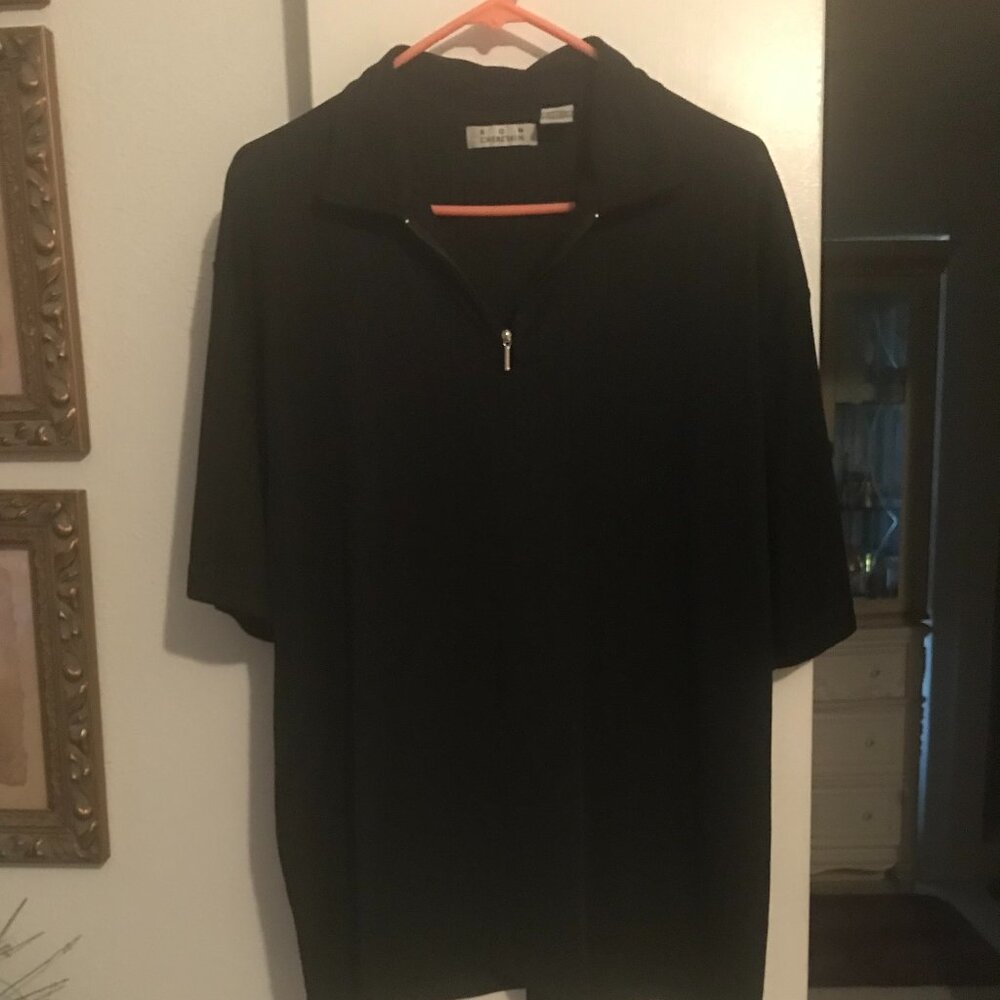 Ron Chereskin half zip shirt, new condition, never worn, black.